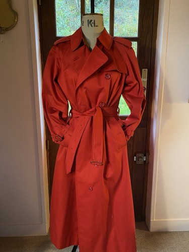 Long red burberry trench - red,